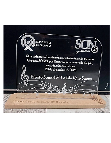 Placa conmemorativa con base en madera MDF 26cm