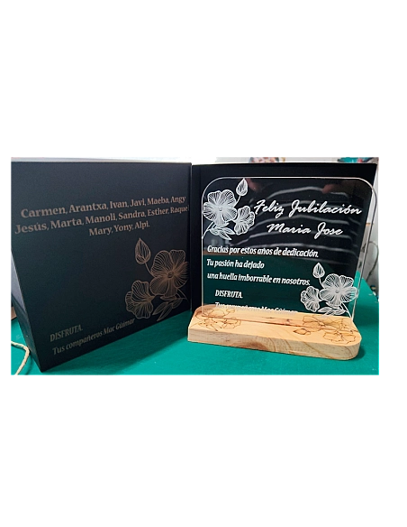 Placa conmemorativa con base en madera MDF