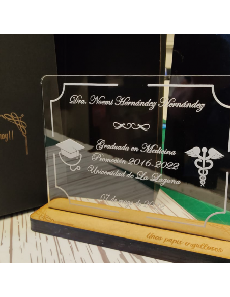 Placa conmemorativa con base en madera MDF 26cm