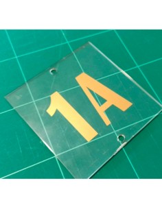 PLACA METACRILATO 9,5 X 9,5 CM 2
