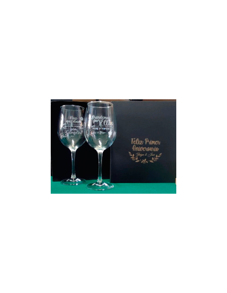 PACK  DE DOS COPAS DE  VINO GRABADA CON CAJA