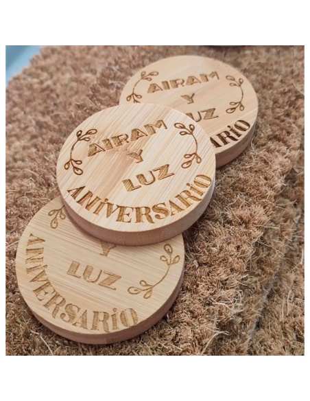 Abridor imantado de bambú. Personalizado